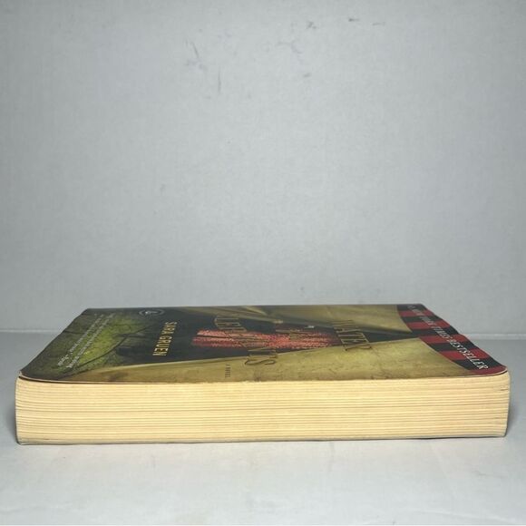 Water for Elephants Novel Paperback Historical Romantic Depression Era 1930’s‎ - Picture 6 of 8